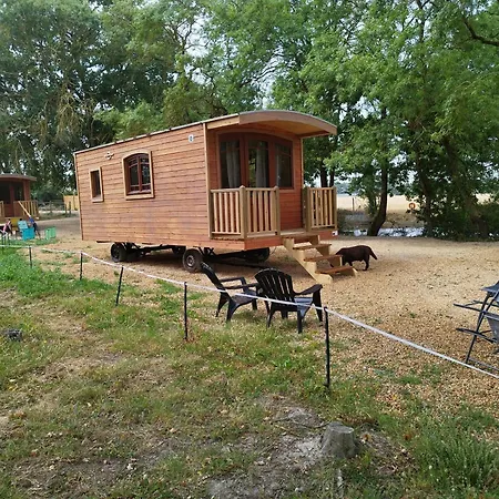 Roulotte Confort à La Ferme * Saint-Lumine-de-Coutais